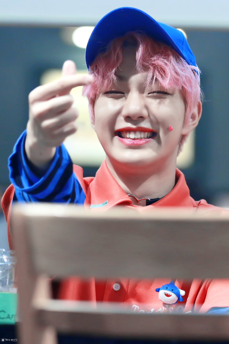 Kyeongha0803_LT's tweet photo. 경하야~생일축하~앞으로도 잘 부탁행~

#일급비밀 #一級秘密  #경하 #TopSecret  #WAKEUP #MINDCONTROL @FS7_official https://t.co/Nbum3XEmLr