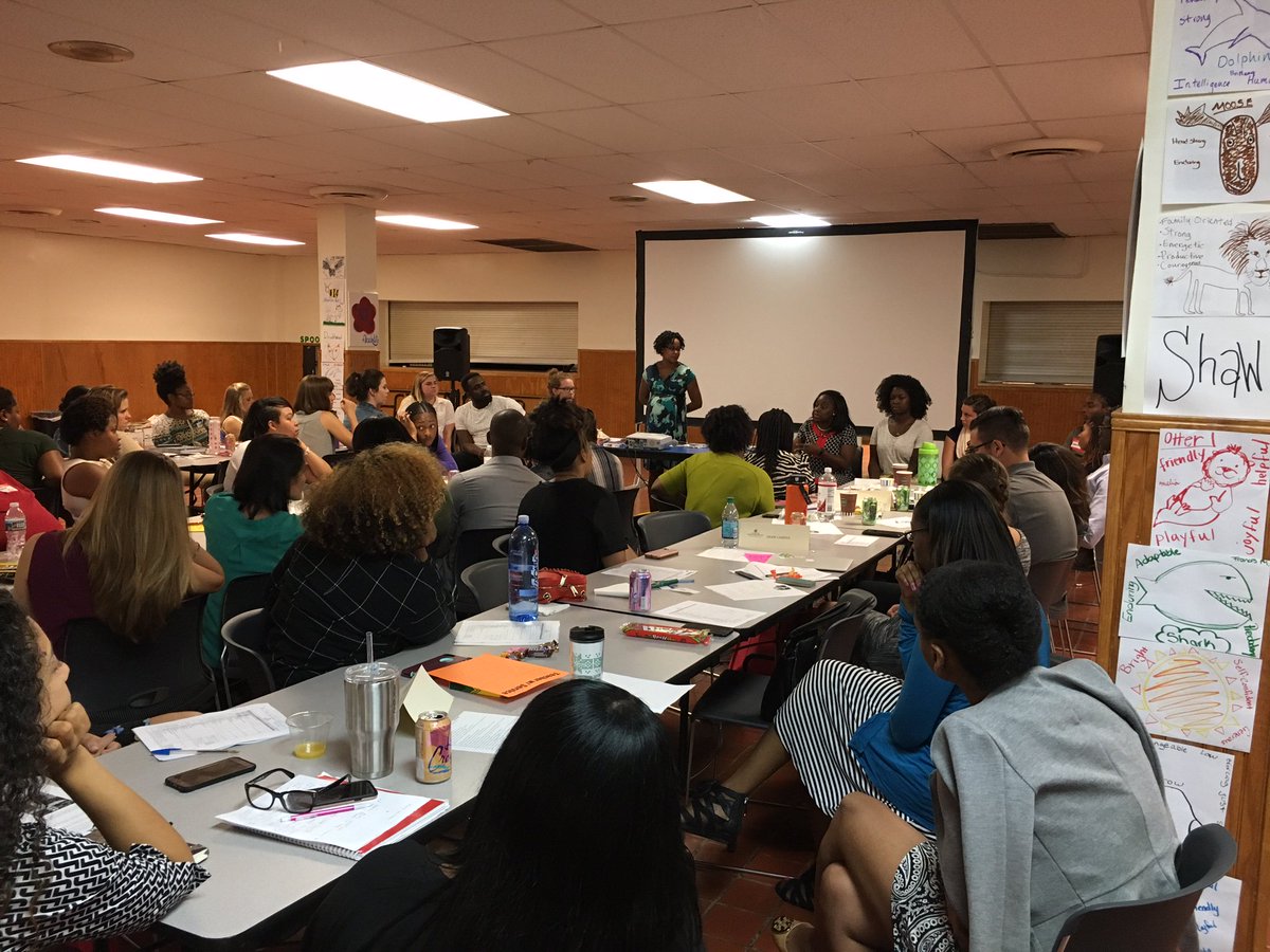 CenterCityPCS's tweet photo. A panel of veteran teachers shared their experiences of Center City with new teachers. #CenterCityPCS #DCCharterProud https://t.co/iVk3CmRx7K