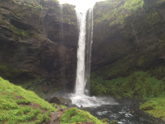 My favourite waterfall by far. https://t.co/C8R0RCGH54