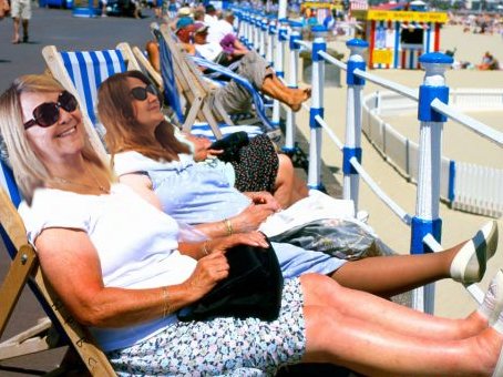 UKRecruitmentCo's tweet photo. The #Maldon girls are in the #CPSummer spirit today βοΈ not too sure where they've nipped off to, but it's defintely not the office ππ https://t.co/GYyf63yB6v