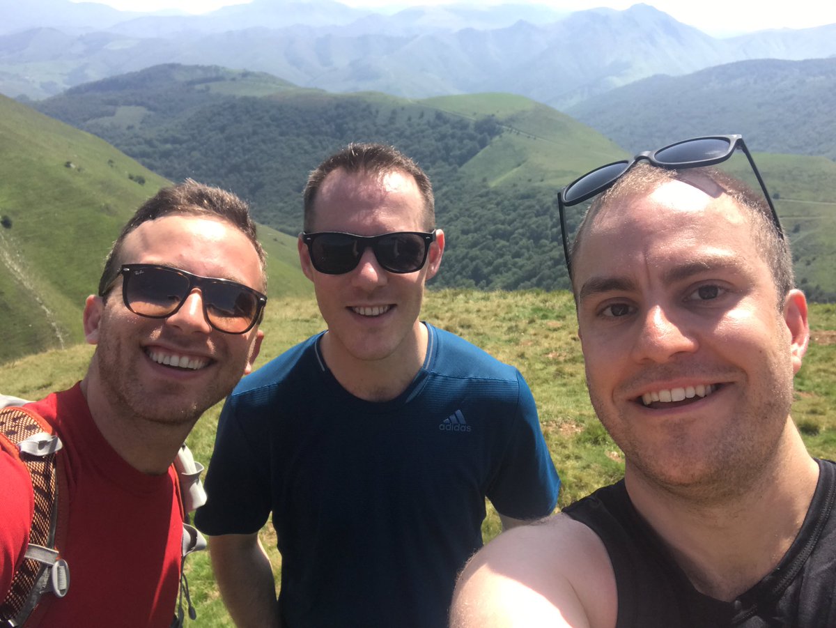 philippbrady's tweet photo. @MorelloUmberto top of Pyrenees! #camino2017 meeting new friends to walk the journey with! https://t.co/Z3CiNO6x3U