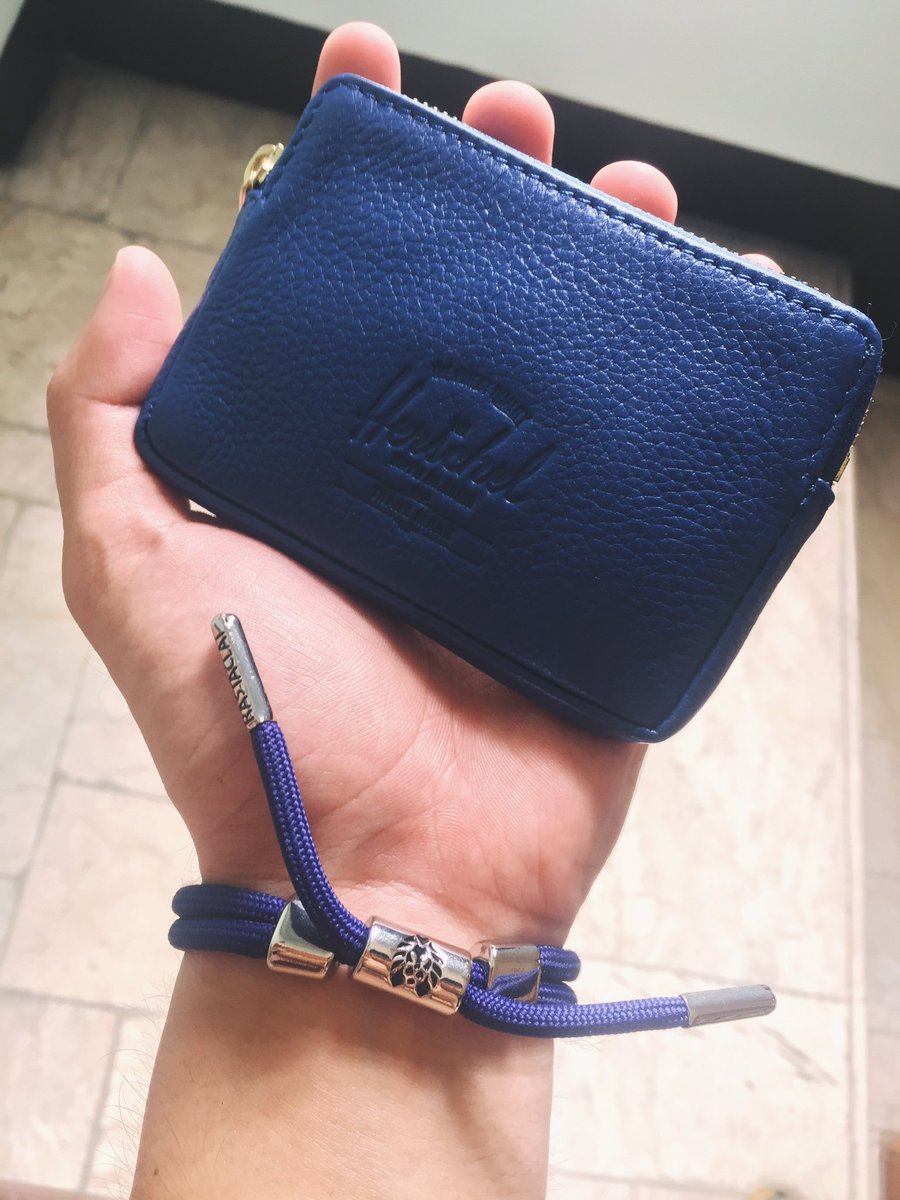 Noyyy__'s tweet photo. Feelin blue https://t.co/udbJs4Vi2b