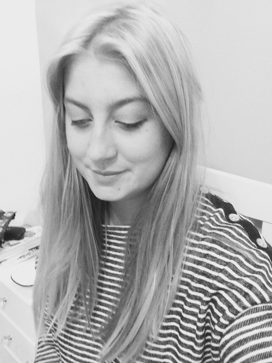 Journaloftheblonde tweet media