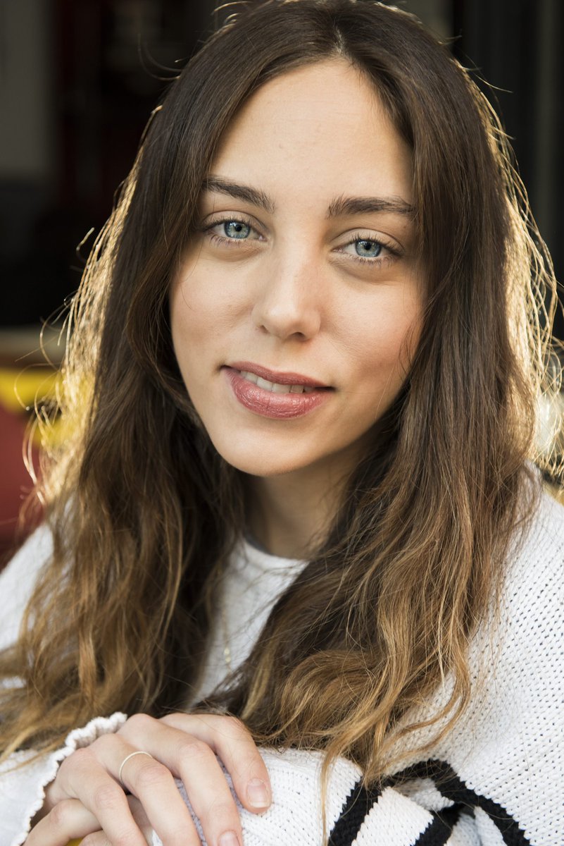 aleyfp's tweet photo. Kusursuz🌷.
#ÖyküKarayel HD https://t.co/5fKk97ANRM