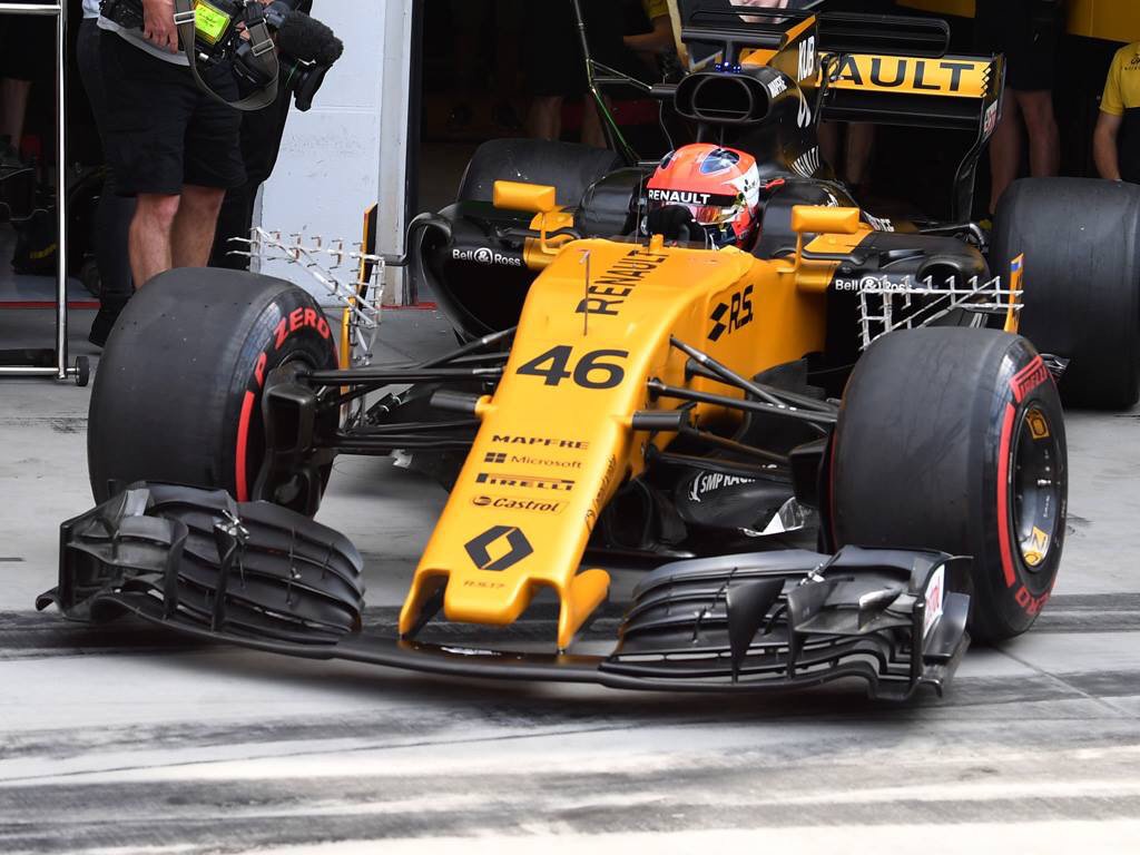 Flyinglap_com's tweet photo. Robert Kubica is back in @F1! #Comebackofthedecade https://t.co/0V03DMX2ly
