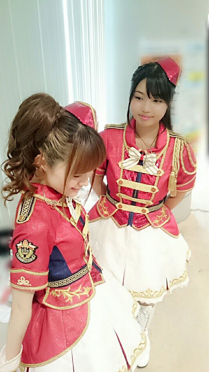 種﨑敦美 種崎敦美 Sur Twitter ラスト 最後も 今回一番お気に入りの一枚 この表情の大坪氏 体も表情も引き気味の種崎 その一瞬を見逃さず撮ってくれたのは飯田氏 関係性が写真に凝縮されすぎ もっとください大坪座長 種﨑敦美 種崎敦美 Sur Twitter ラスト 最後も 今回一番お気に入りの一枚 この表情の大坪氏 体も表情も引き気味の種崎 その一瞬を見逃さず撮ってくれたのは飯田氏 関係性が写真に凝縮されすぎ もっとください大坪座長