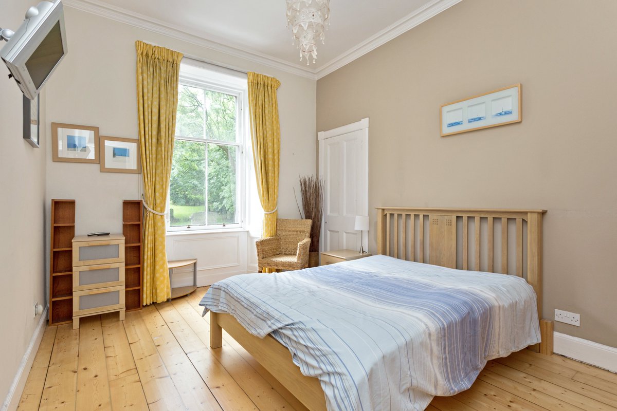 POPropertyEd's tweet image. New to the market - this 2 bed 1st floor flat in popular Dalry is a must view! #Edinburgh #property paganosborne.com/property/prope…