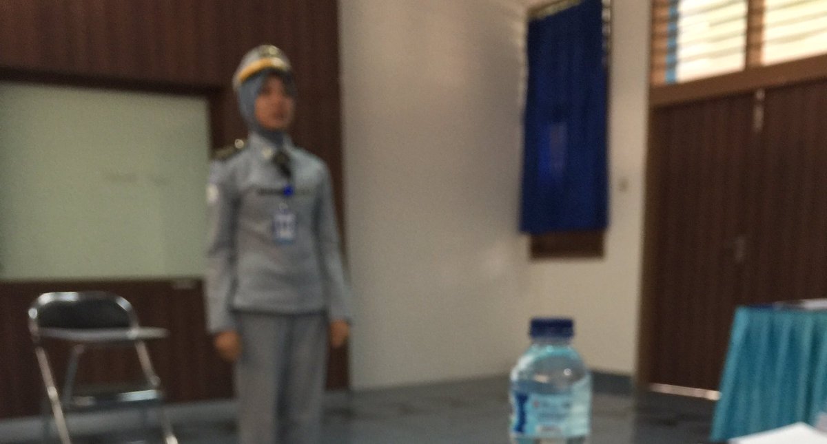 NurhudahMoch's tweet photo. Taruni asal Ladong, Aceh - Nurkhalisah sdg mengikuti ujian akhir &amp; tlh disediakan tambak udang milik keluarga utk dikelola scr profesional https://t.co/CFsoar71CQ