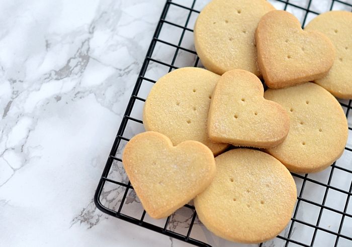 Don't get caught short! Follow @bakingwithgran's #ShortbreadRecipe and you'll be fine! buff.ly/2u0B03I