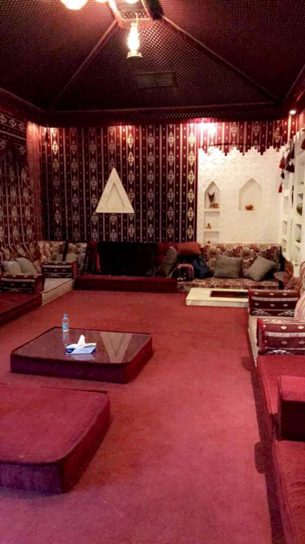Feeeh_Estates's tweet photo. استراحة 2000 م2 للبيع - 1,900,000 ريال
الرياض - حي ديراب
للتفاصيل: https://t.co/rn1HWfEsnj
#فيييه_عقارات #عقارات https://t.co/jY7Jd1KrZA