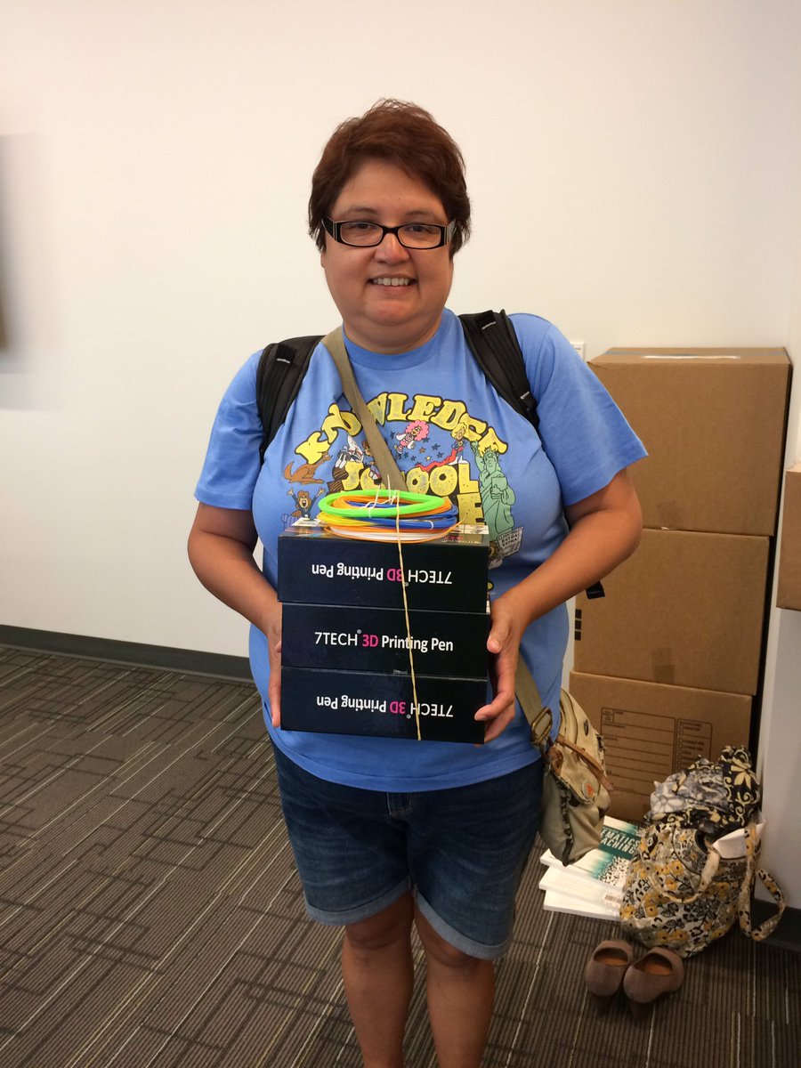 kathypulido7's tweet photo. Congratulations to our #ASMXCON17 winners: Yezzenia Salinas and Katie Sahadi who were the first to claim their prizes. #AISDproud https://t.co/G7ZDJJTMA2