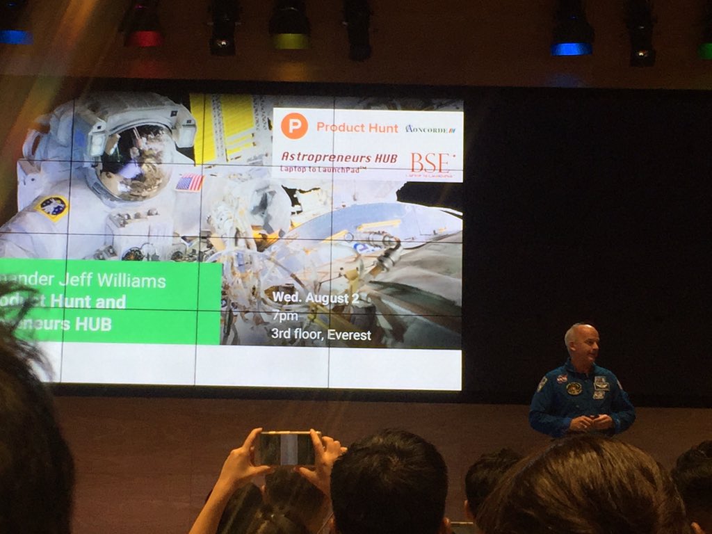 aniamoto's tweet photo. Astropreneurs meetup! π©π»βπ#NASAmeetup #astromeetup https://t.co/SpF7JbVNrA