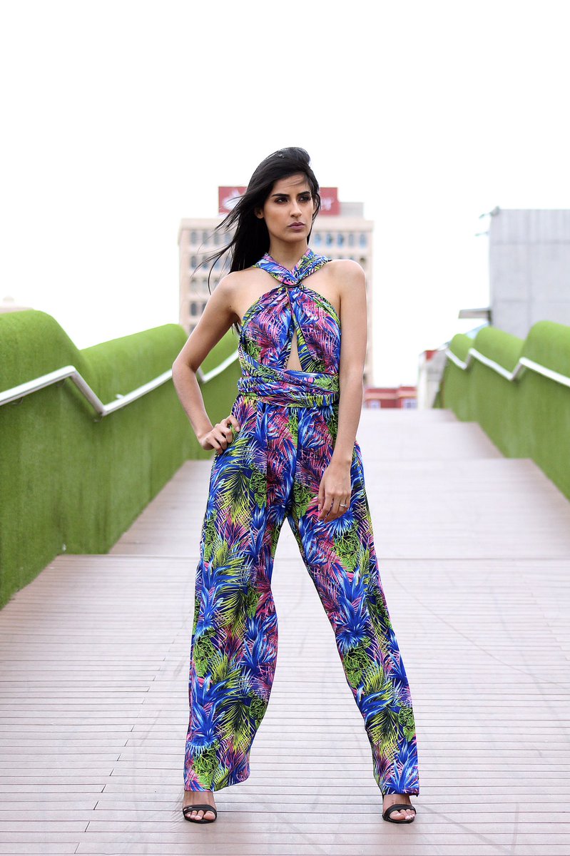 runacanarias's tweet photo. Mono estampado tropical.
https://t.co/y4E18bVX7P
#runa #runashop #croptop #traje #moda #fashion #fashionista #girl #model #madeincanarias https://t.co/iyjF4wWEG3