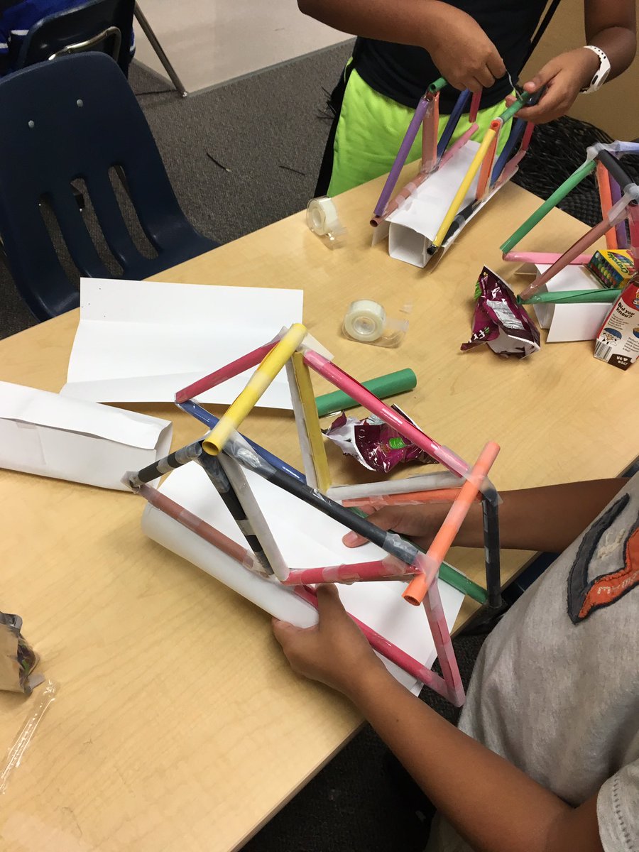 LindaHigbee1's tweet photo. Jumpstart fun at Daffron! Happy kiddos - amazing STEM, super job Ms. White, Brown, Stout y Diaz!!! #daffronlearns #pisdleads https://t.co/lkcSj2zRTc