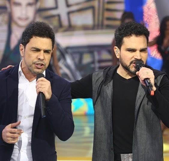 Cultura95's tweet photo. ✔ #ZezédiCamargoeLuciano ★ @zcloficial ★no #Legendários ☞ https://t.co/MFKExEtWHD #ZCLnoLegendários #ZCL #ZCL2017 #ZCL26Anos ★ #MarcosMion ★ https://t.co/5NcHtsqU9k