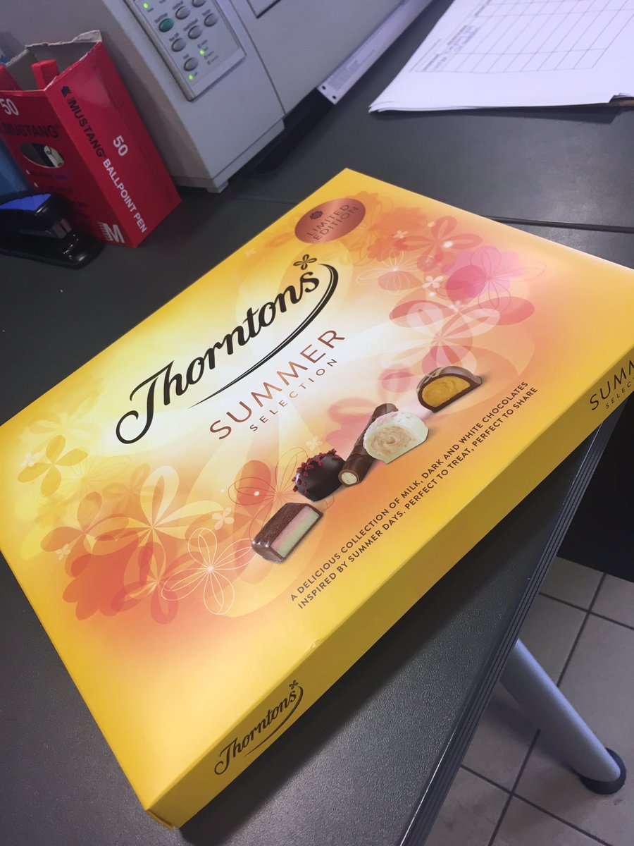 ERAC_Thornton's tweet photo. A box of chocolates off a lovely customer 🍫 #customerservice #love #U351 #team @rlwilkinson08 @Hass_erac @kierancregan @gpincheshire https://t.co/Zn0RhUlPHE