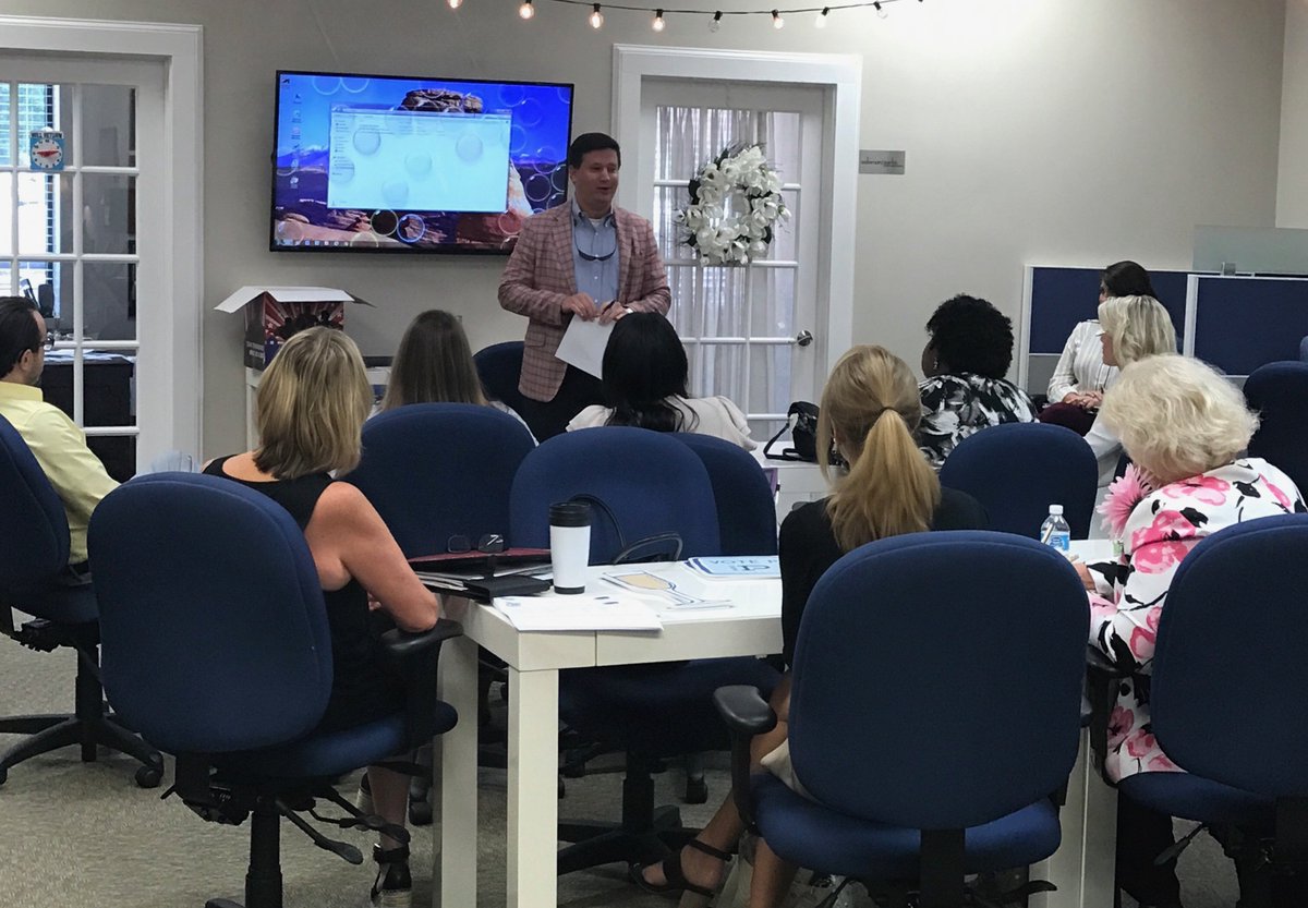WCAR_TN's tweet photo. Thanks, @PARKSathome for having us out yesterday to discuss RPAC and other legislative issues important to our @WCAR_TN members! #wcartn https://t.co/01RHpFdKxv