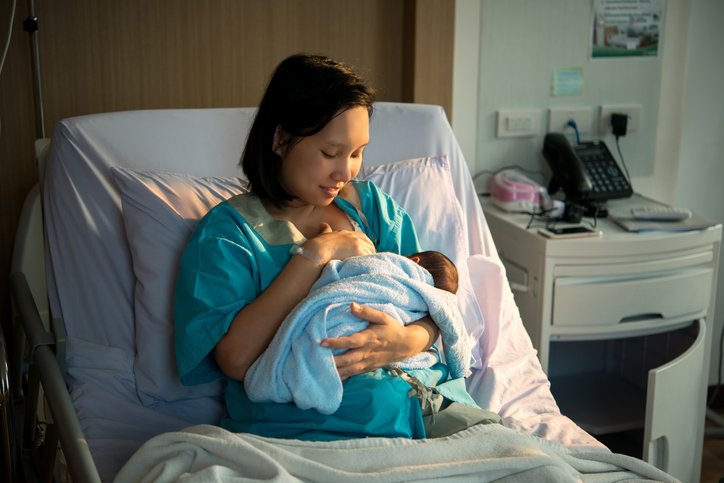 medpagetoday's tweet photo. WHO: Of 194 nations, no country in the world meets the recommended standards for breastfeeding rates https://t.co/6g9Kpmutlt https://t.co/RgS8ypXVY2