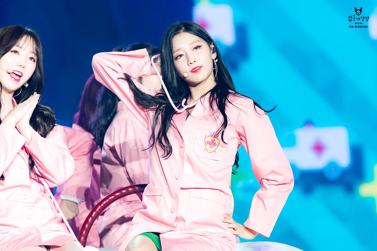 [PICS] 170729 #러블리즈 #Lovelyz #Yein at Lovelyz Summer Concert 'Alwayz'

cr: 19980604com_