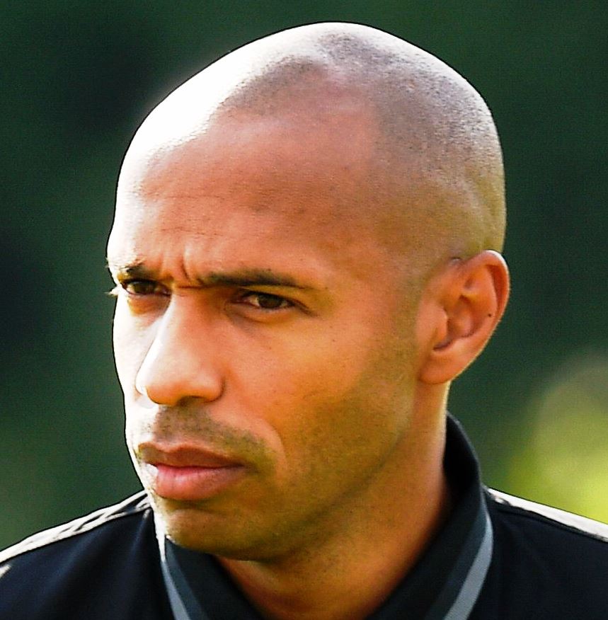 bet365_es's tweet image. Ramos + Marcelo + Kroos + Modrić + Isco + Asensio + Ronaldo: 223 m de €.

NEYMAR*: 222 m de €.

😱