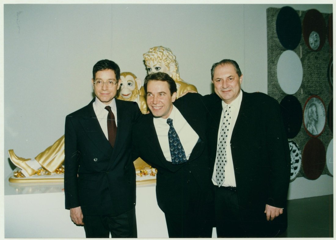 ArtViewing's tweet photo. [Enquête] Jeffrey Deitch le réaliste du marché de l'art 🧐🤡 https://t.co/zueE0ddHsH https://t.co/9CaDP1pCJt