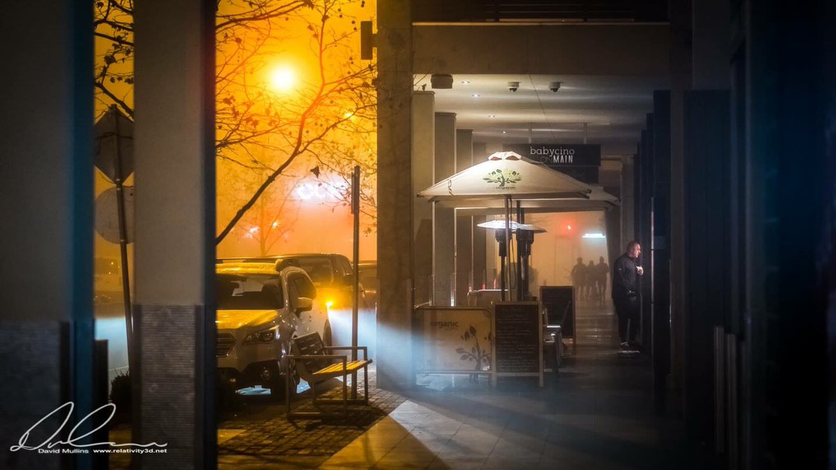 WelcometoPC's tweet image. Fog in Point Cook today. Stunning photos by David Mullins. #foggy #pointcook #melbweather #dawn #coles #stockland #coffee #eerie