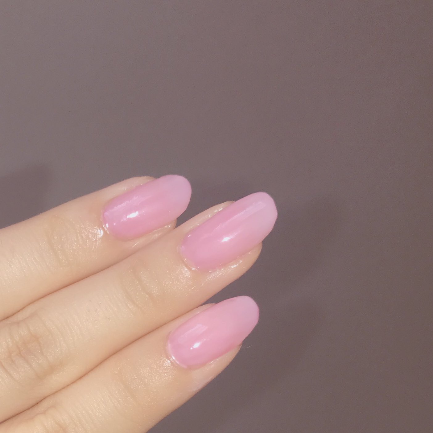 Noo3 さんのネイルをお家にあったマニキュアでアレンジ うすいピンク エテュセ のジェルカラーコート 桜貝ピンク 無印のクリアレッド ちふれのネイルエナメル 透明ピンク ミルキーな仕上がりにしたくて Ducatoのコンデンスミルク
