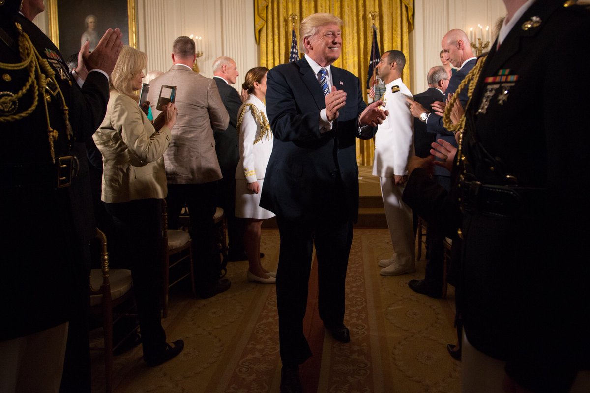 realDonaldTrump tweet picture