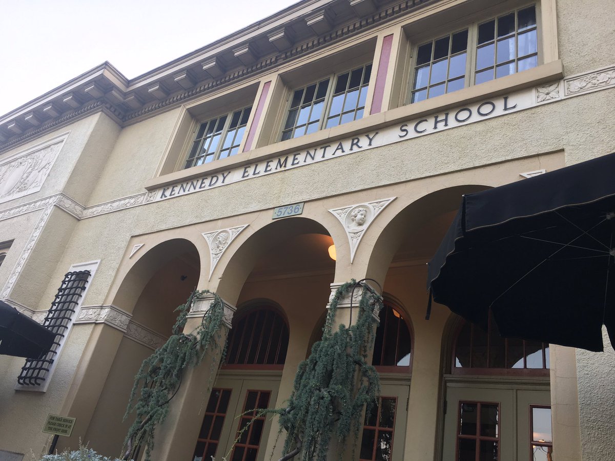 dylanapeterson's tweet photo. A really fun location for a conference. #Forcelandia #Skuidify https://t.co/LAjudQL9PA