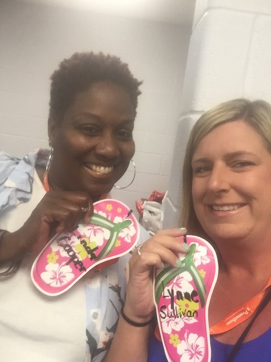 vhecsullivan's tweet photo. Flip Flop twin @prometheansummitAL https://t.co/ChkNxYDsdW