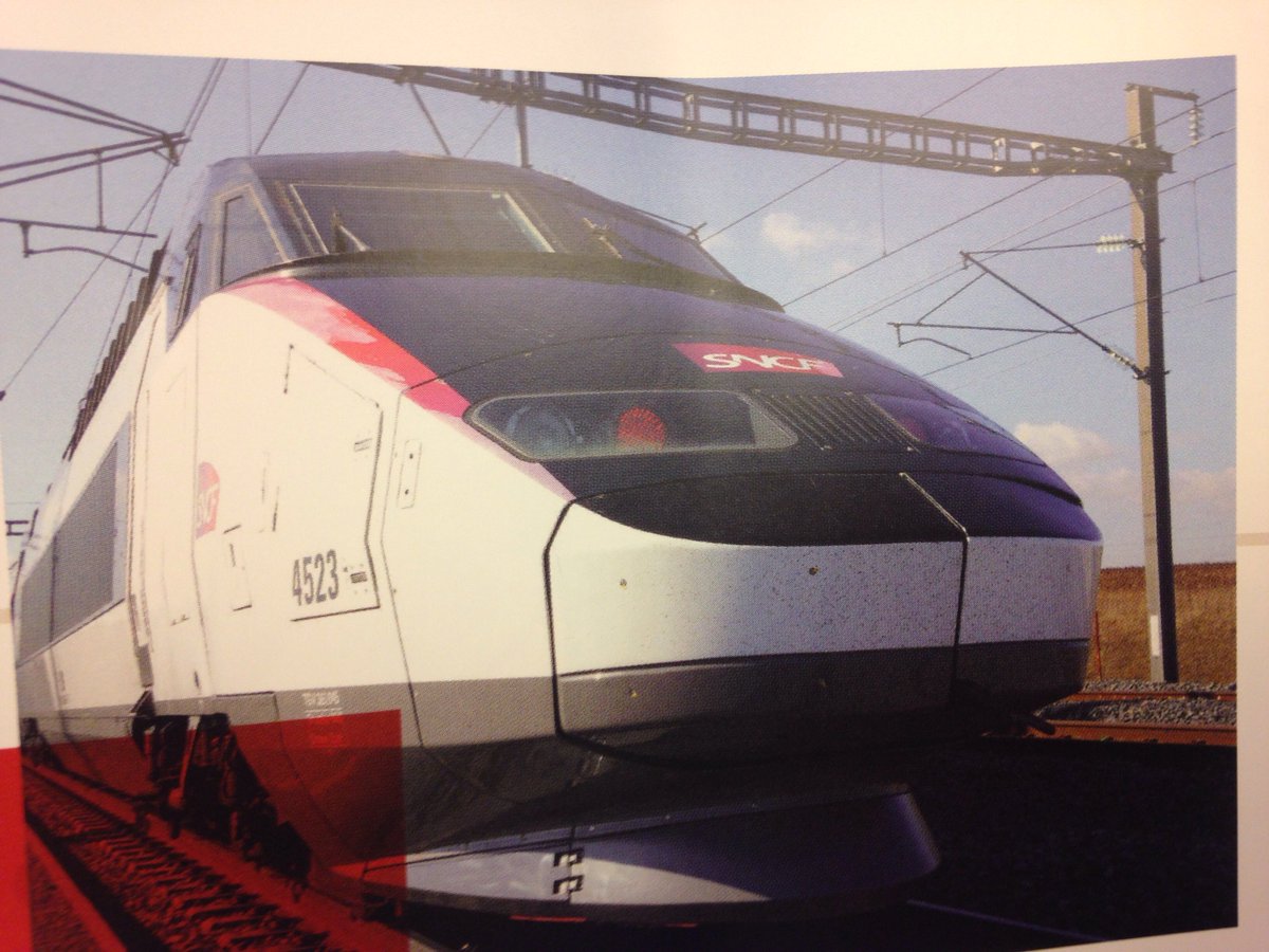 #LesEstivales17 Iris320: 160 000km/an - l'ens du  réseau à grande vitesse contrôlé toutes les 2/3 semaines <a href="/SNCFReseau/">SNCF Réseau</a>