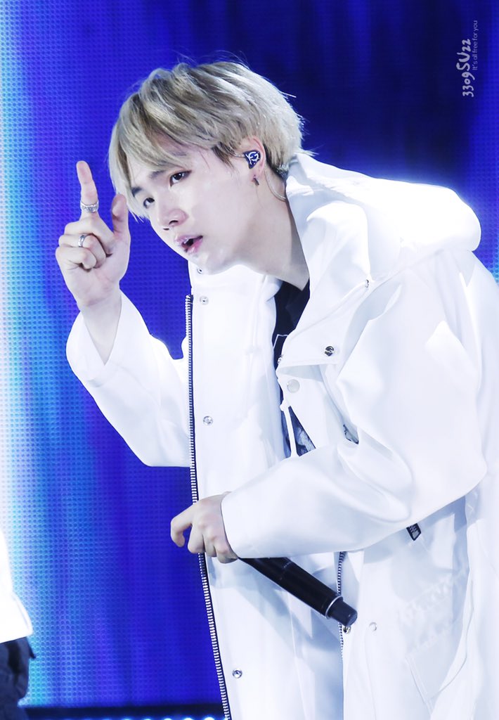 sugaupdates's tweet photo. HQ. #SUGA #슈가 #방탄소년단 ©3309su22
 https://t.co/cINjELCE4x