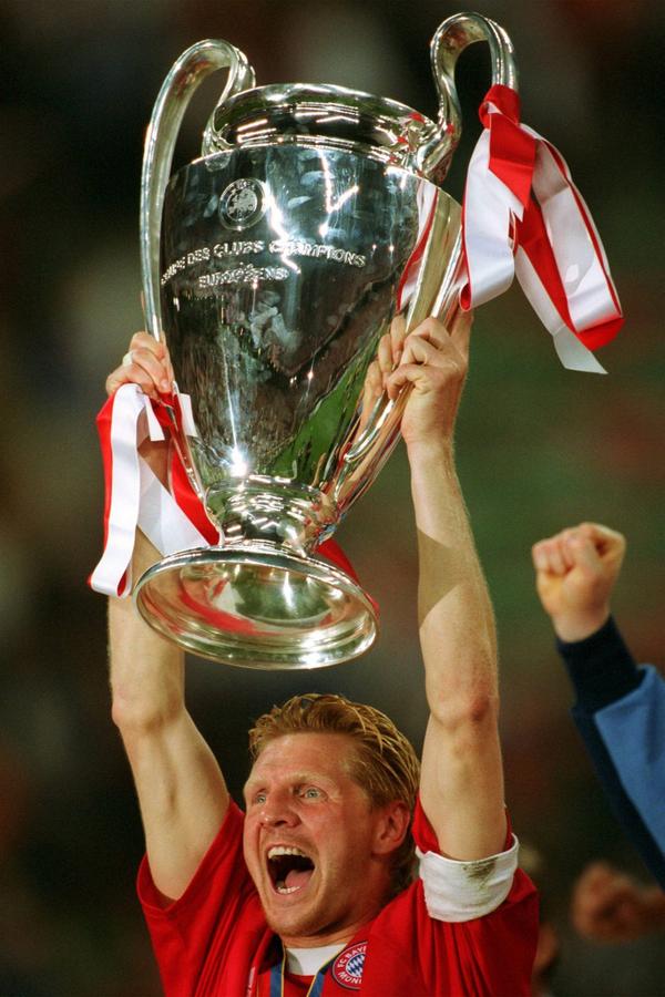 Happy 49th Birthday to former Bayern captain Stefan Effenberg. 