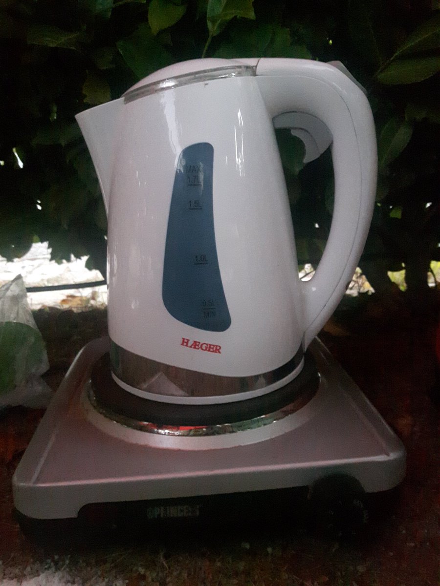 SofiaMMarcal's tweet photo. Qd forem acampar economizem o aquecimento d água utilizando o fervedor eletrico e o fogão ao mm tempo
#inspirationalmoments #maeforpresident https://t.co/4Xbv0azzCx