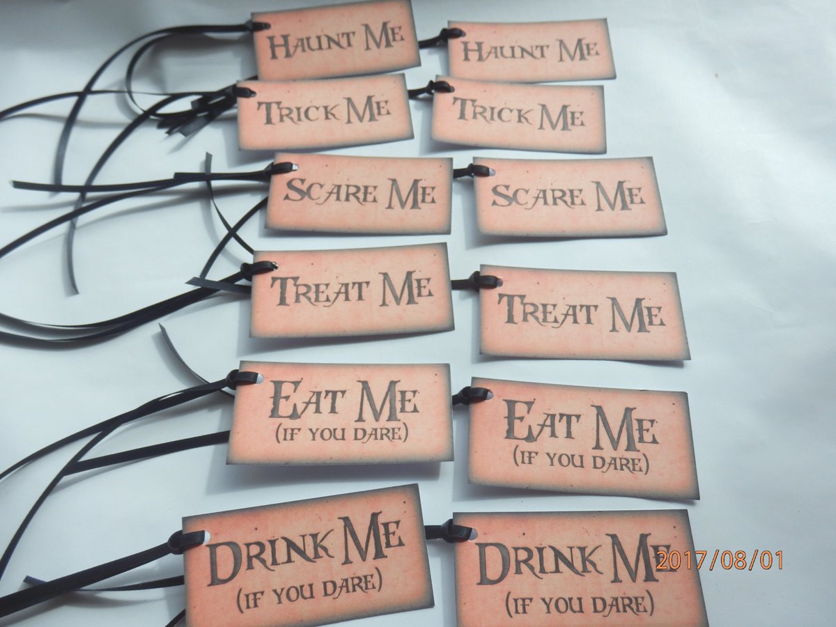 Pearlypants21's tweet photo. How about spooky #Halloween #AliceInWonderland gift tags for a #macarbre get together @ https://t.co/ZDvYu5lAaA
#HandmadeHour #etsychaching https://t.co/RV8LgHjnVk