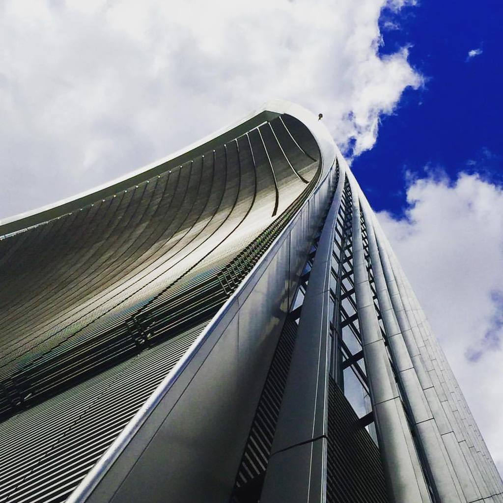 CatchpoleCj's tweet photo. Bend me, Shape me 📷 (at Fenchurch Street) https://t.co/jCT12IjVZX