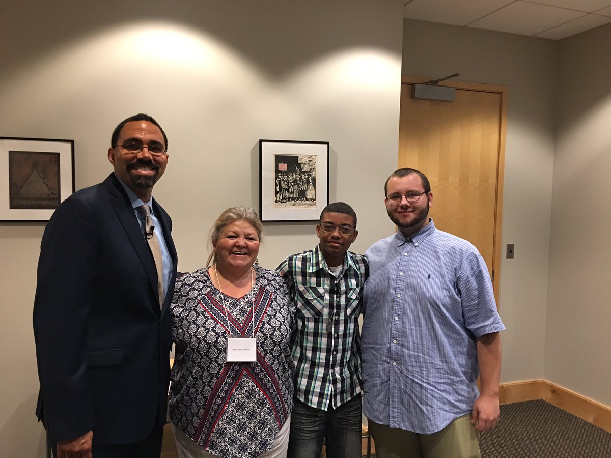 AnnKenn72722218's tweet photo. Blessed to have the oppt to meet former Sec. of Educ John King. My former student Derris Garner is interviewing him in a few minutes. https://t.co/zaOgmJK28z