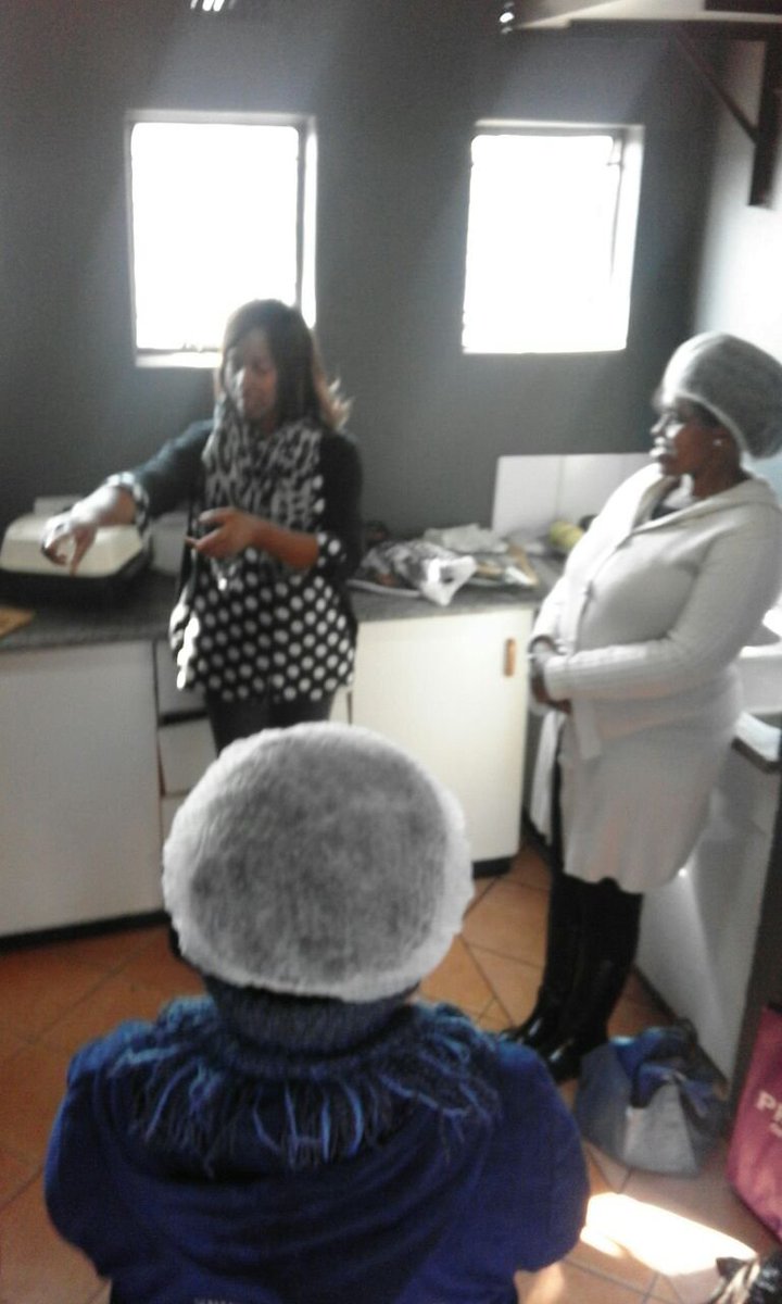 3AngelsProject's tweet image. Free Cooking and Baking Workshops provided by the Pieter Kruger Foundation team to the community from Katlehong, Gauteng. Team PKF