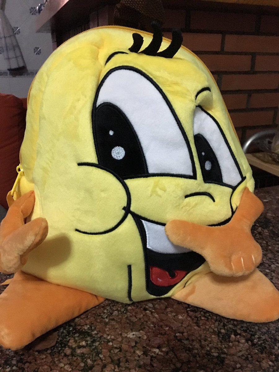 Bel_ee13's tweet photo. @grefusa Ya tengo en casa mi #GREFUMOCHILA con #Grefusitos que me encantan! Ahora a rellenarla con el #GREFUTUBO #Grefusa https://t.co/MN2G8knia8