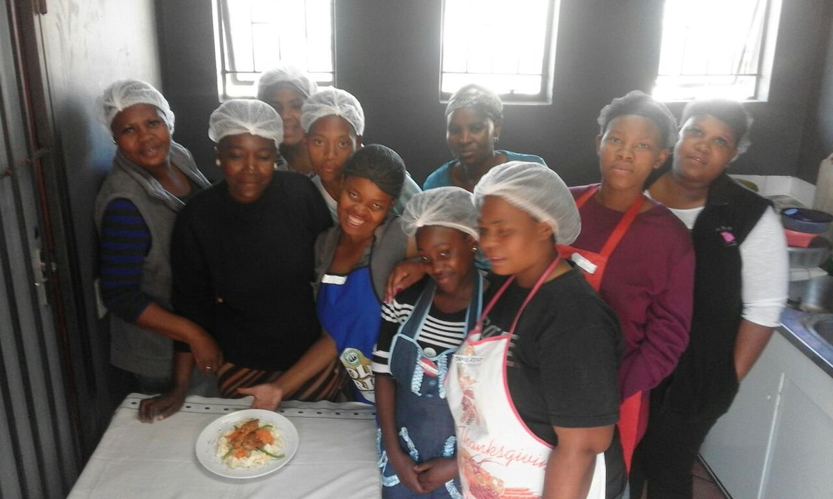 3AngelsProject's tweet image. Free Cooking and Baking Workshops provided by the Pieter Kruger Foundation team to the community from Katlehong, Gauteng. Team PKF
