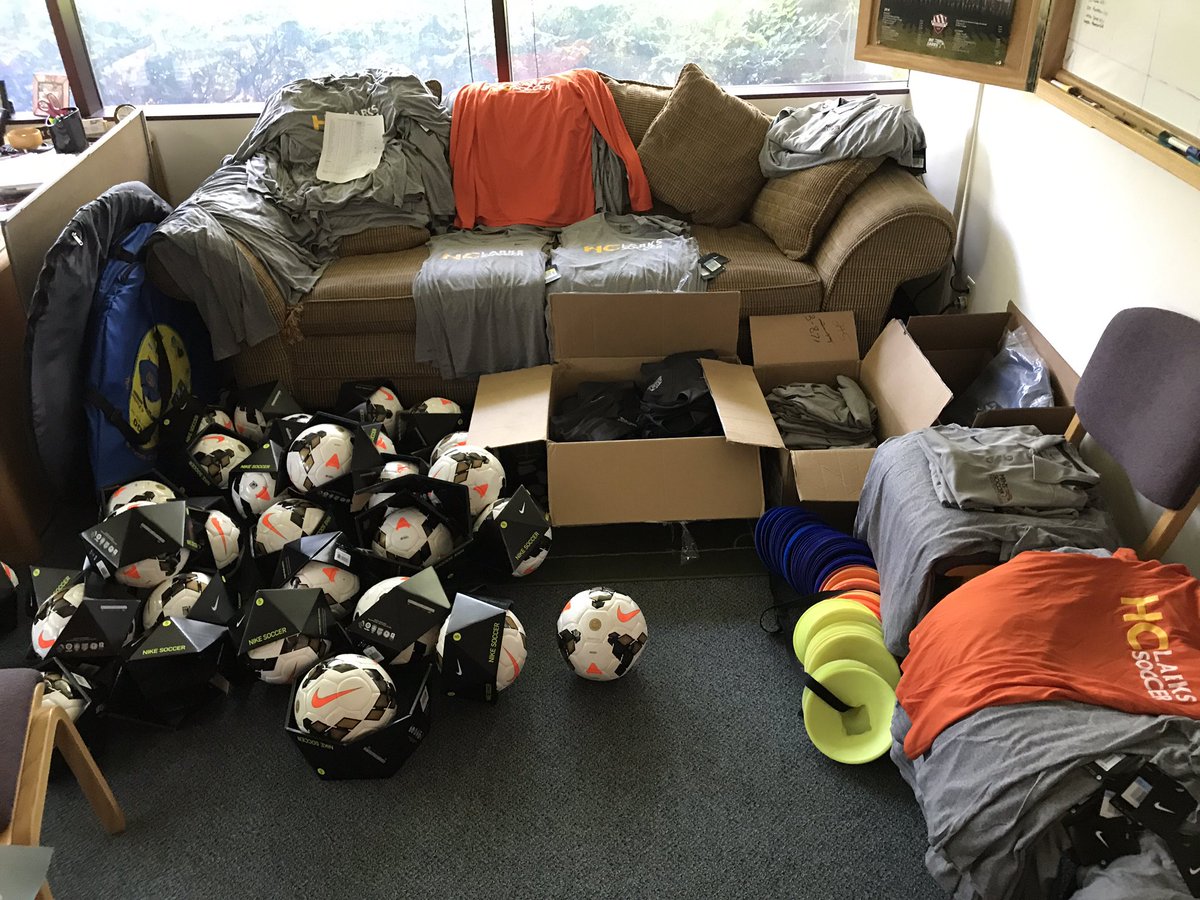HesstonMSoccer's tweet photo. This is what it looks like days before the season starts! Beautiful huh!?! #FearThe Nest #OfficeClutter #GreenPitch https://t.co/Rp5SCzTBWD