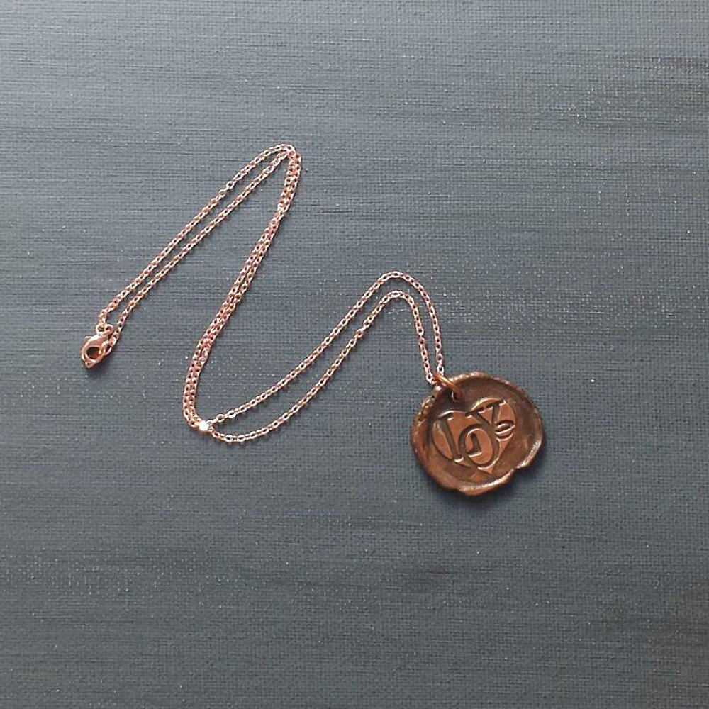 roseanddella's tweet photo. Copper Love Heart Wax Seal Necklace on Rose Gold Tone Chain https://t.co/OOSNtvvjLu #Etsy #RusticCopper https://t.co/iGXjyuU1kB