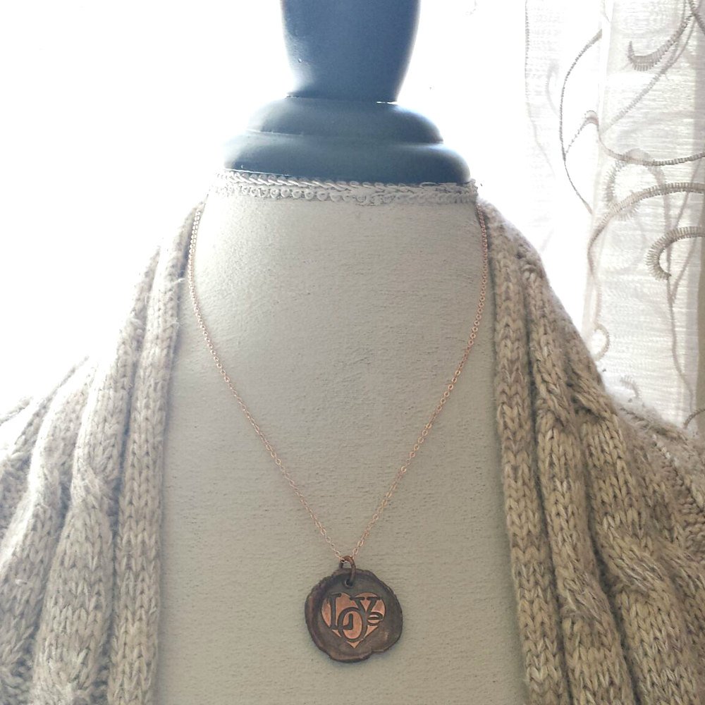roseanddella's tweet photo. Copper Love Heart Wax Seal Necklace on Rose Gold Tone Chain https://t.co/OOSNtvvjLu #Etsy #RusticCopper https://t.co/iGXjyuU1kB