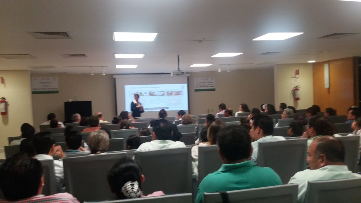 HEPChiapas's tweet photo. #Ahora Imparte capacitadora de @CNDH Dulce Azucena Fuentes Leal, la Conferencia "Salud y Derechos Humanos", en #HospitalPediátrico #Chiapas https://t.co/2S6v1kYjPh