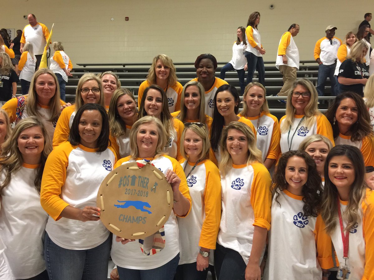 os_upper's tweet photo. Great kick off for the school year! #OSabovetherest #bringingUPchampions https://t.co/2C8nFLr0Ce