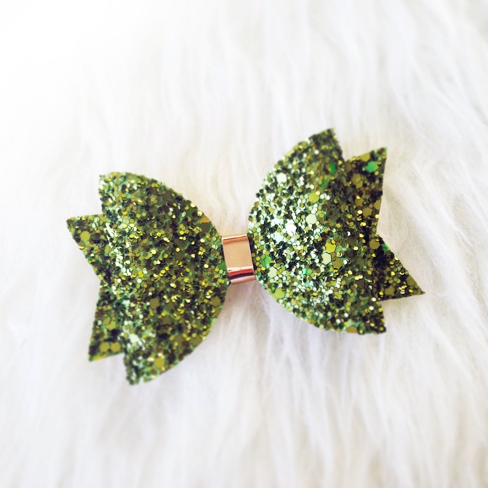 TheSmallShops's tweet photo. @AMummyToo Check out our range of beautiful kids bows at https://t.co/sDj2vQR7WQ https://t.co/nSb78NizgD