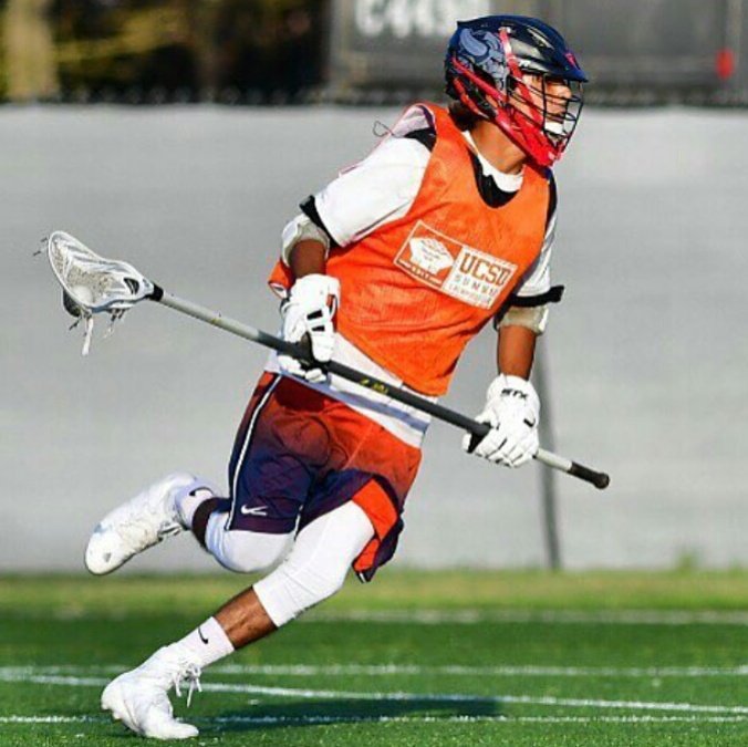 LaxGriffins's tweet photo. GHouse #lacrosse players mixing it up at @ucsdmlax Summer League. #GriffinsLax @gclearnonline #Summer #Lax #GHouse https://t.co/97ekzz3IYT