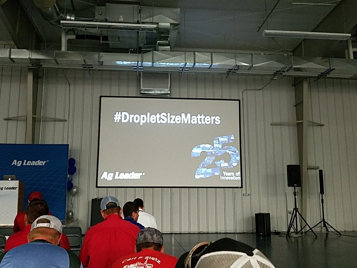 GreenFieldAg's tweet photo. #dropletsizematters @AgLeaderTech #ISOliquid https://t.co/JPVjpWYqR5