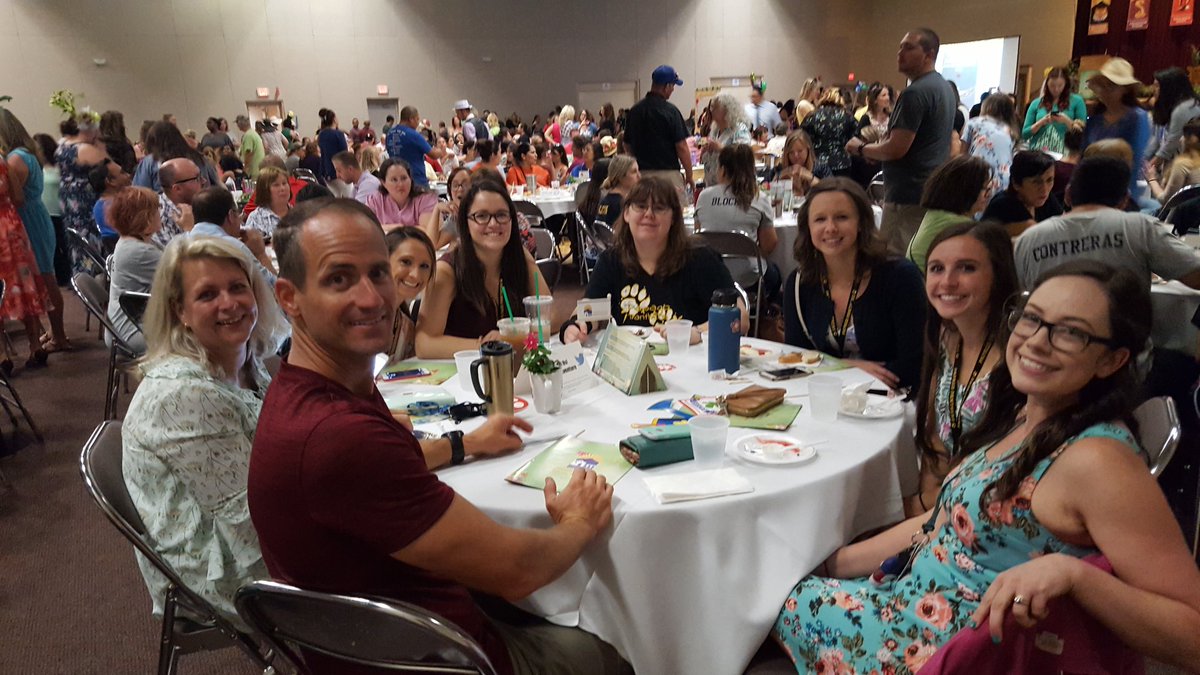 SylviaChongEarl's tweet photo. #csdadventure #papagoschool https://t.co/8FqjsZGu9X