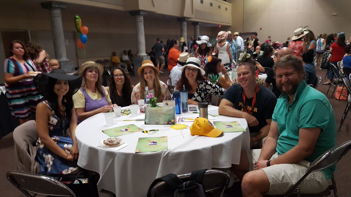 SylviaChongEarl's tweet photo. #csdadventure #papagoschool https://t.co/lzKkpp3NYX